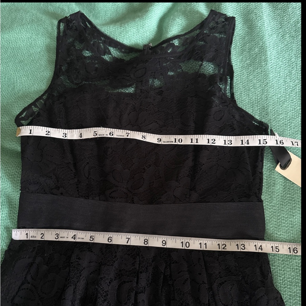 NWT BB Dakota Rylin Lace Dress, Sz 4 - Picture 16 of 16
